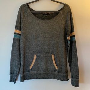 Derek Heart Scoop Neck Pullover M